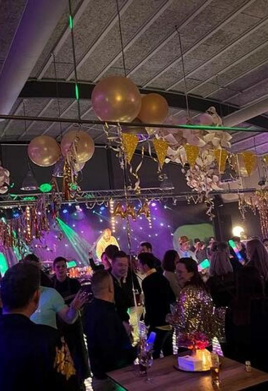 Feestje met alle ketenpartners van Woonwenz